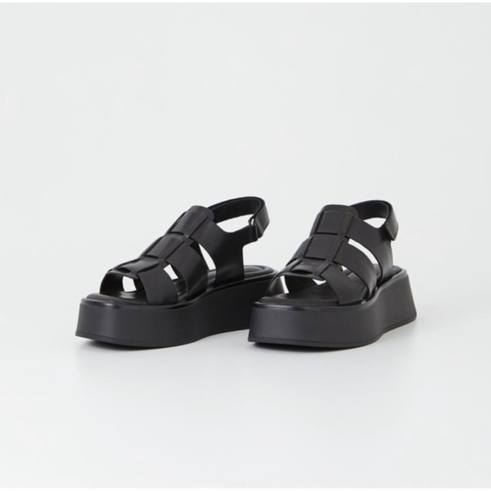 Vagabond Black Platform Fisherman Sandals